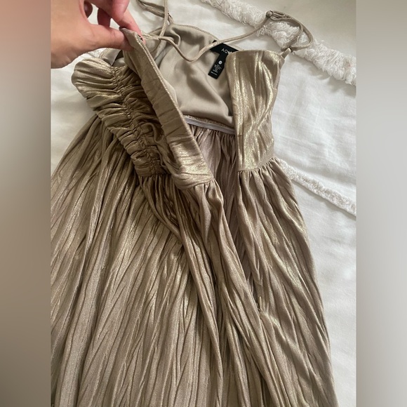 AQUA Metallic Rutched Tier Dress Champagne - Picture 9 of 15